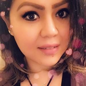 Meet your Posher, Alma